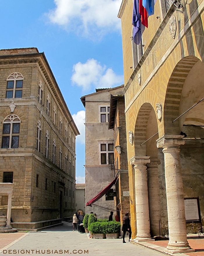Pienza's main piazza