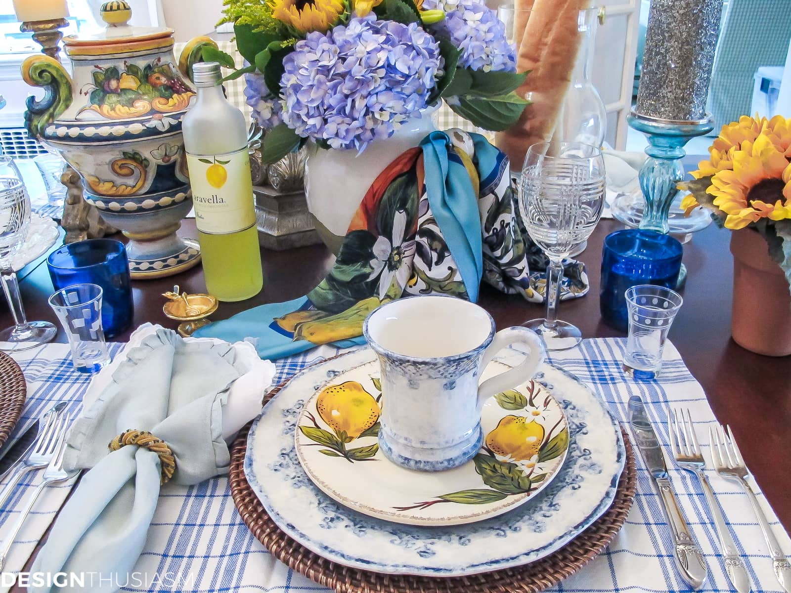 Table Decor: Amalfi Inspired Italian Pottery Tablescape - terilynadamsblog.com