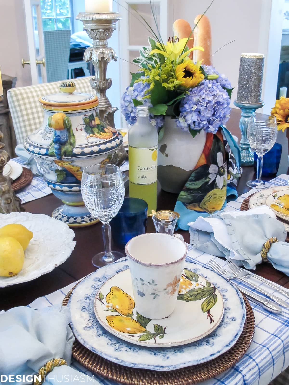 Table Decor: Amalfi Inspired Italian Pottery Tablescape - terilynadamsblog.com