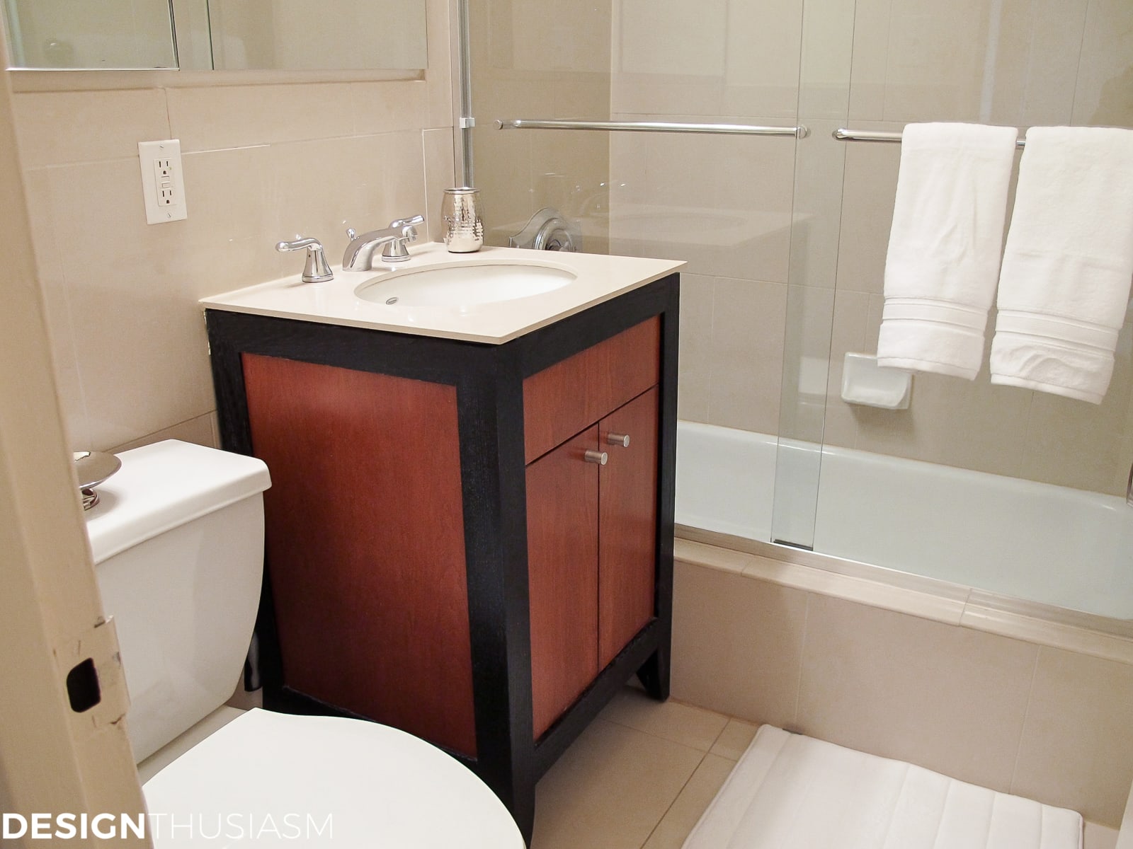 Bachelor Pad Decor: Mens Bedroom Ideas | terilynadamsblog.com