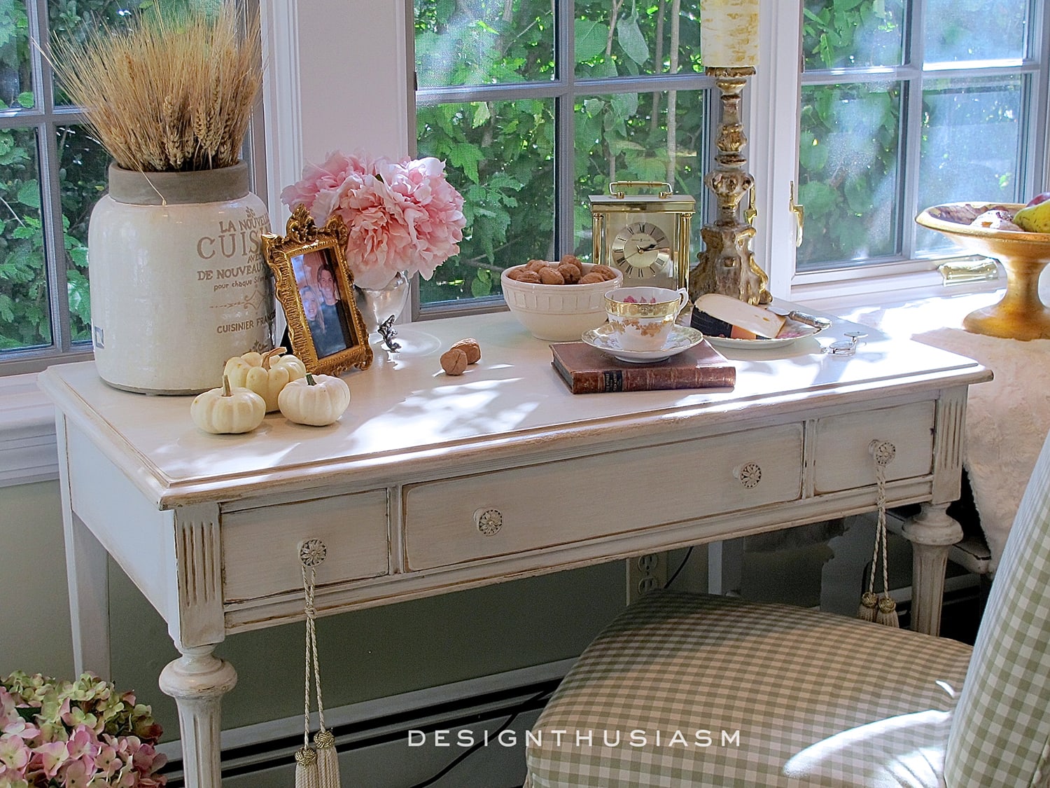 Library | Family House Tour | terilynadamsblog.com