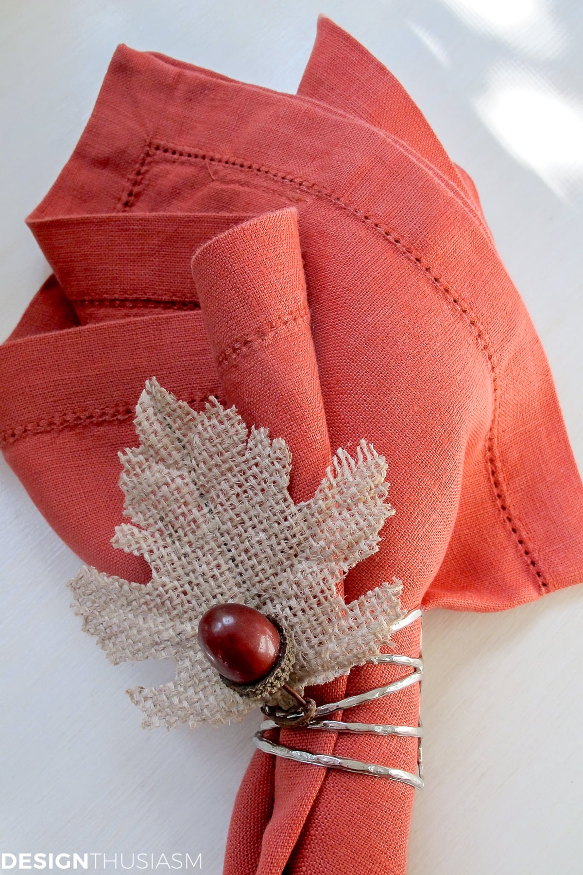 acorn and leaf DIY Thanksgiving napkin rings