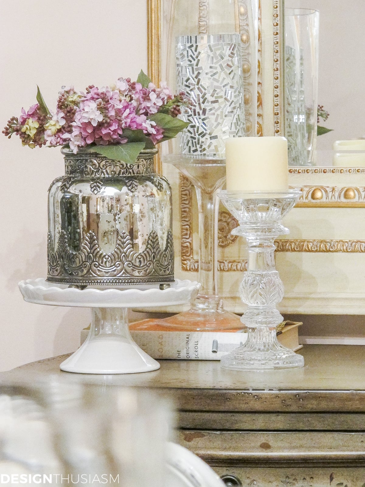 Winter Decorations Add Flavor to a White Tablescape | Designthuisasm.com