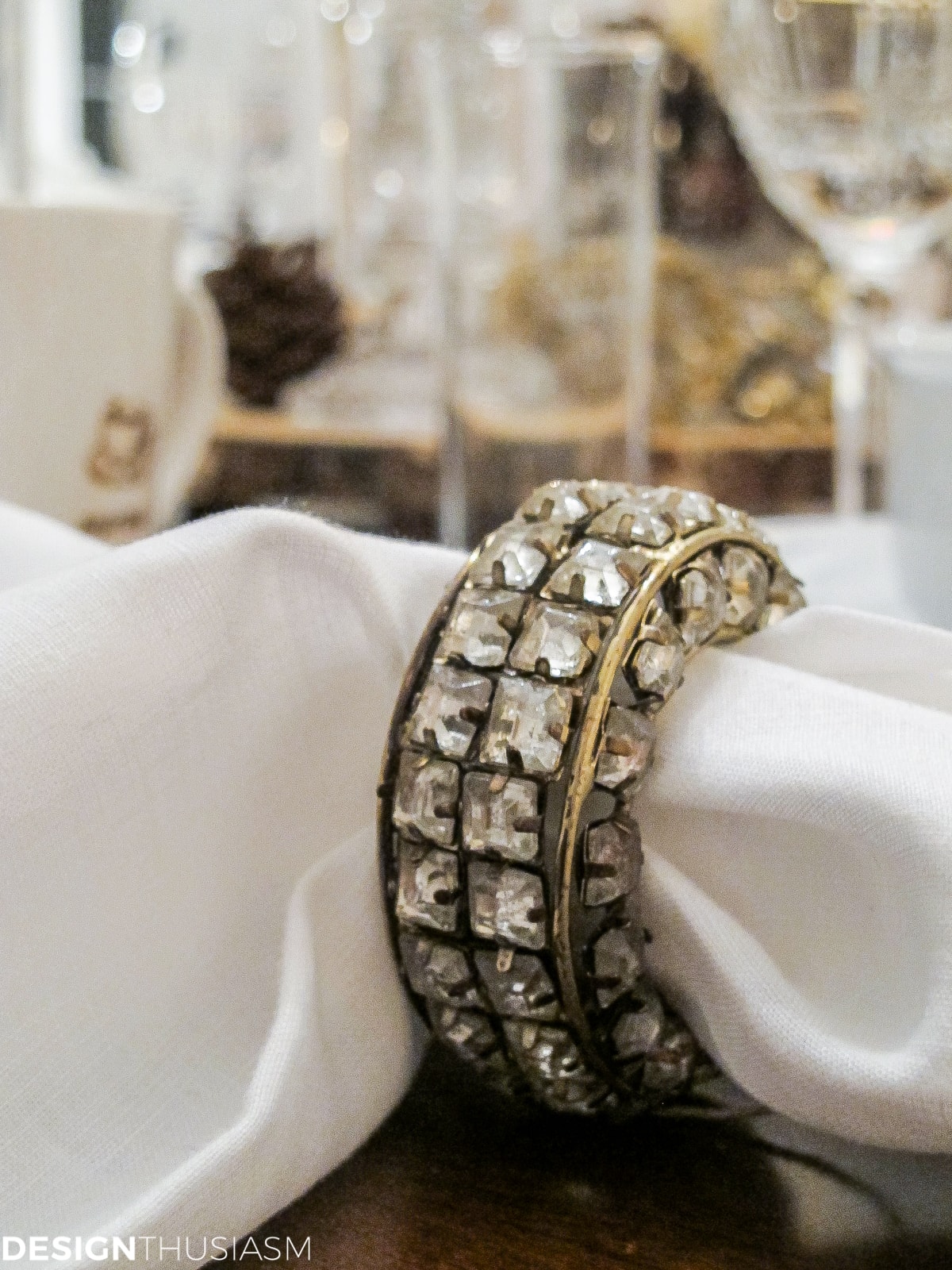 Winter Decorations Add Flavor to a White Tablescape | Designthuisasm.com