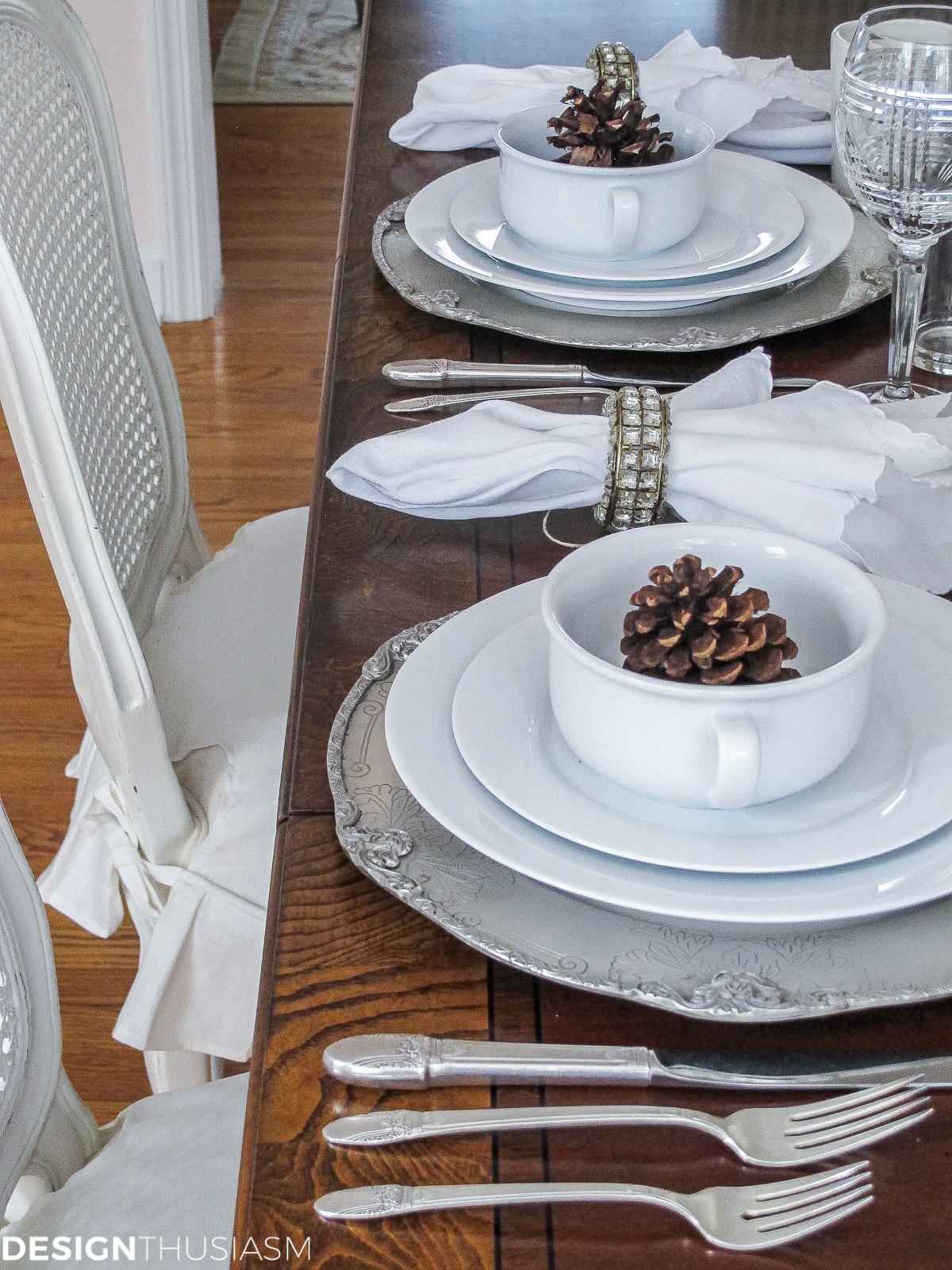 Winter Decorations Add Flavor to a White Tablescape | Designthuisasm.com