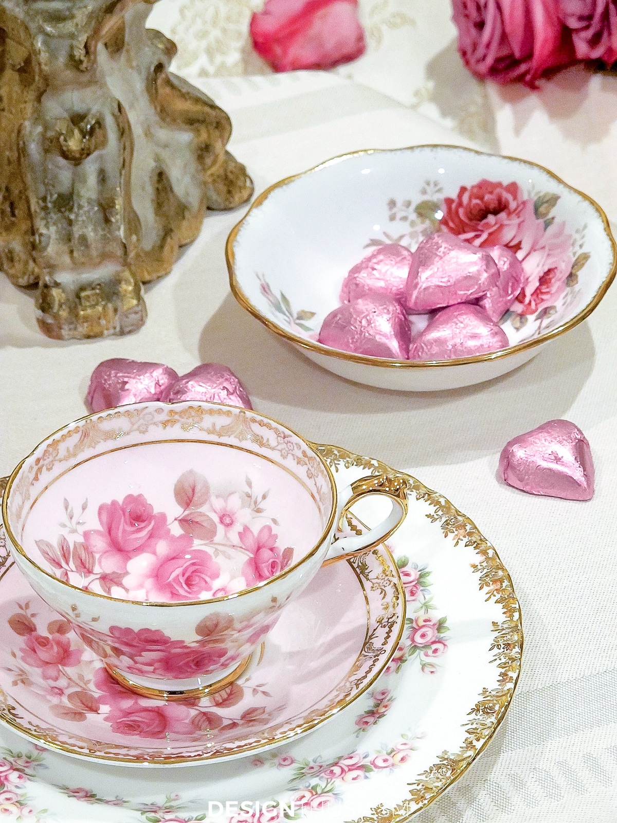 Setting for two teacup with hearts