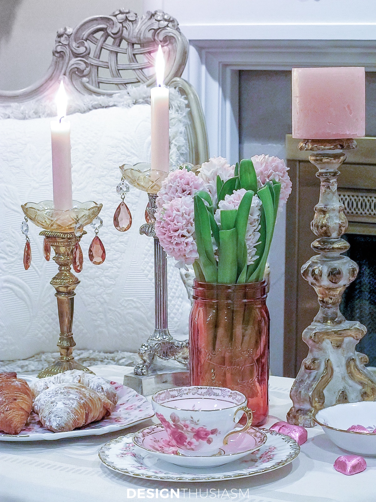 Setting for two candlesticks