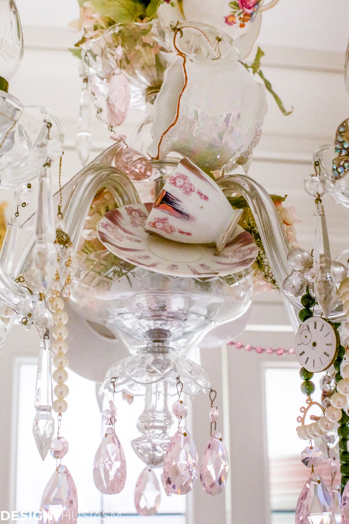 unique ways to decorate with teacups
