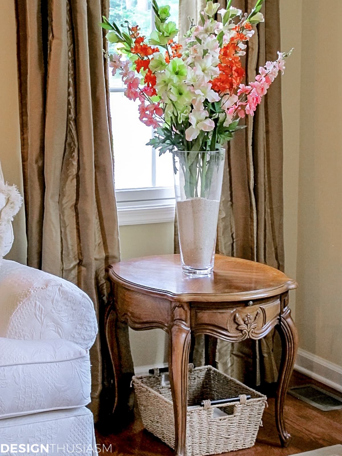 faux living room floral