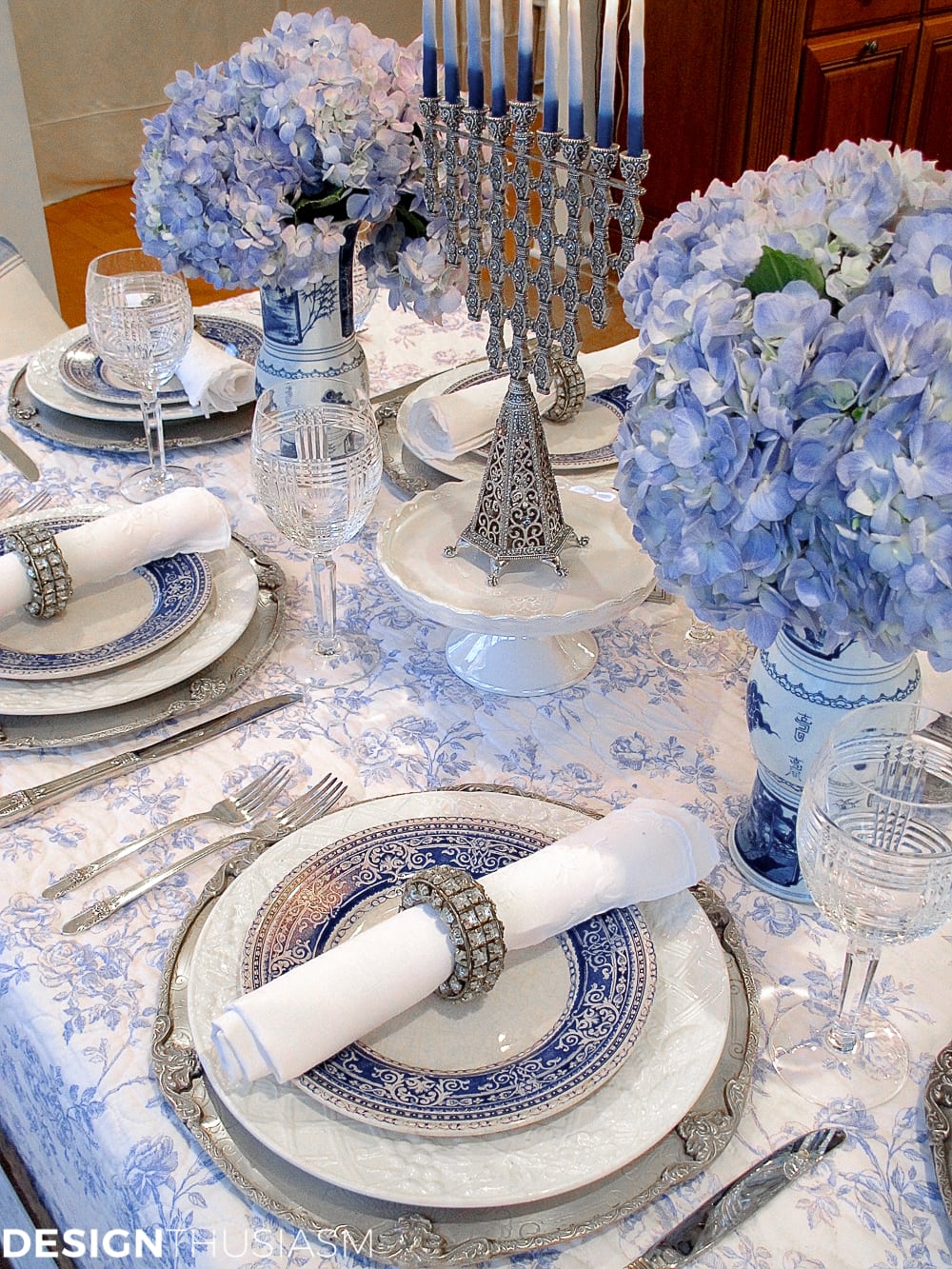 French Toile in a Blue and White Holiday Table Setting - terilynadamsblog.com