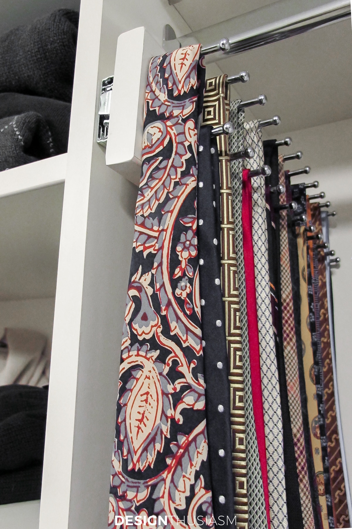 closet organization tie rack