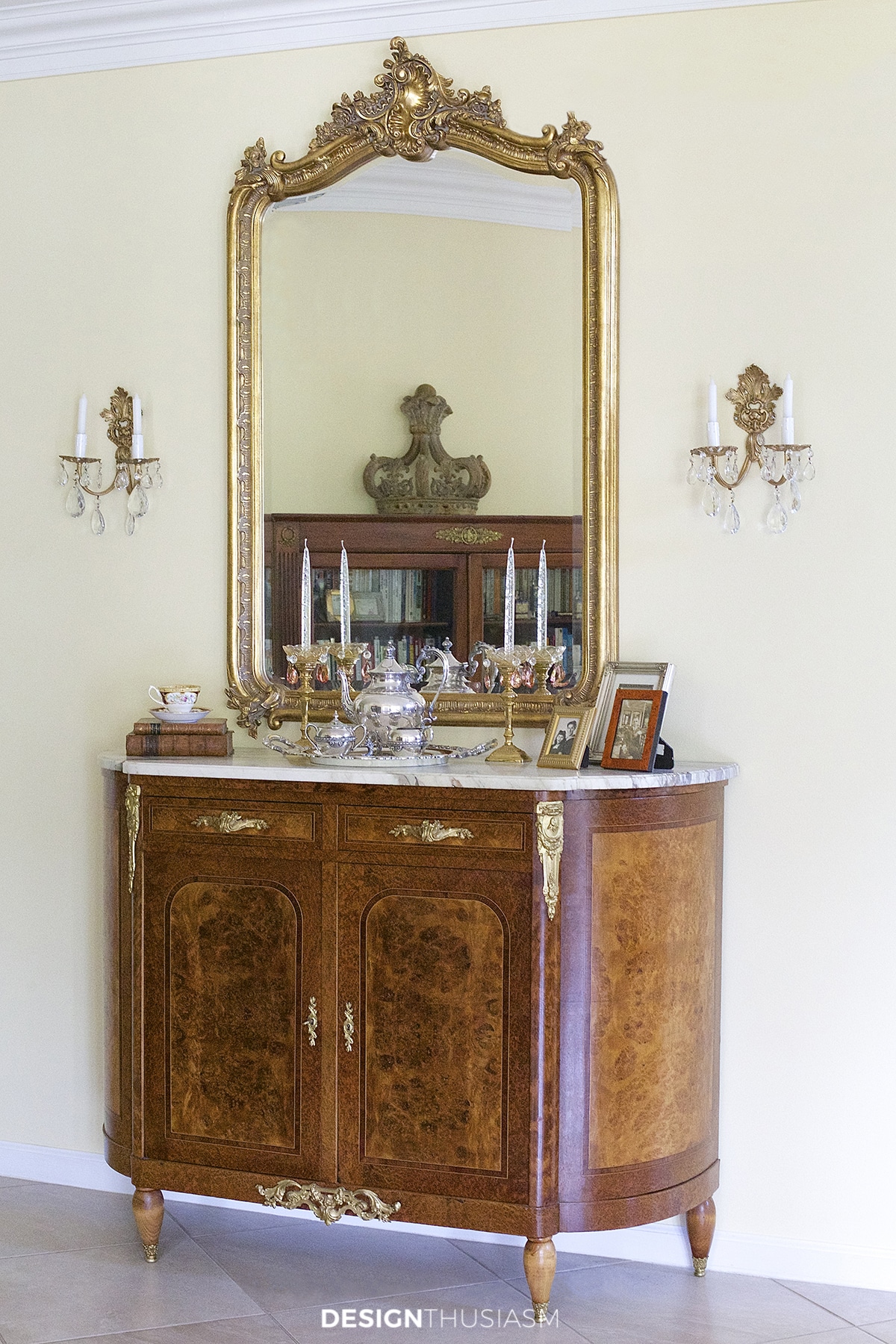 entry foyer paint original