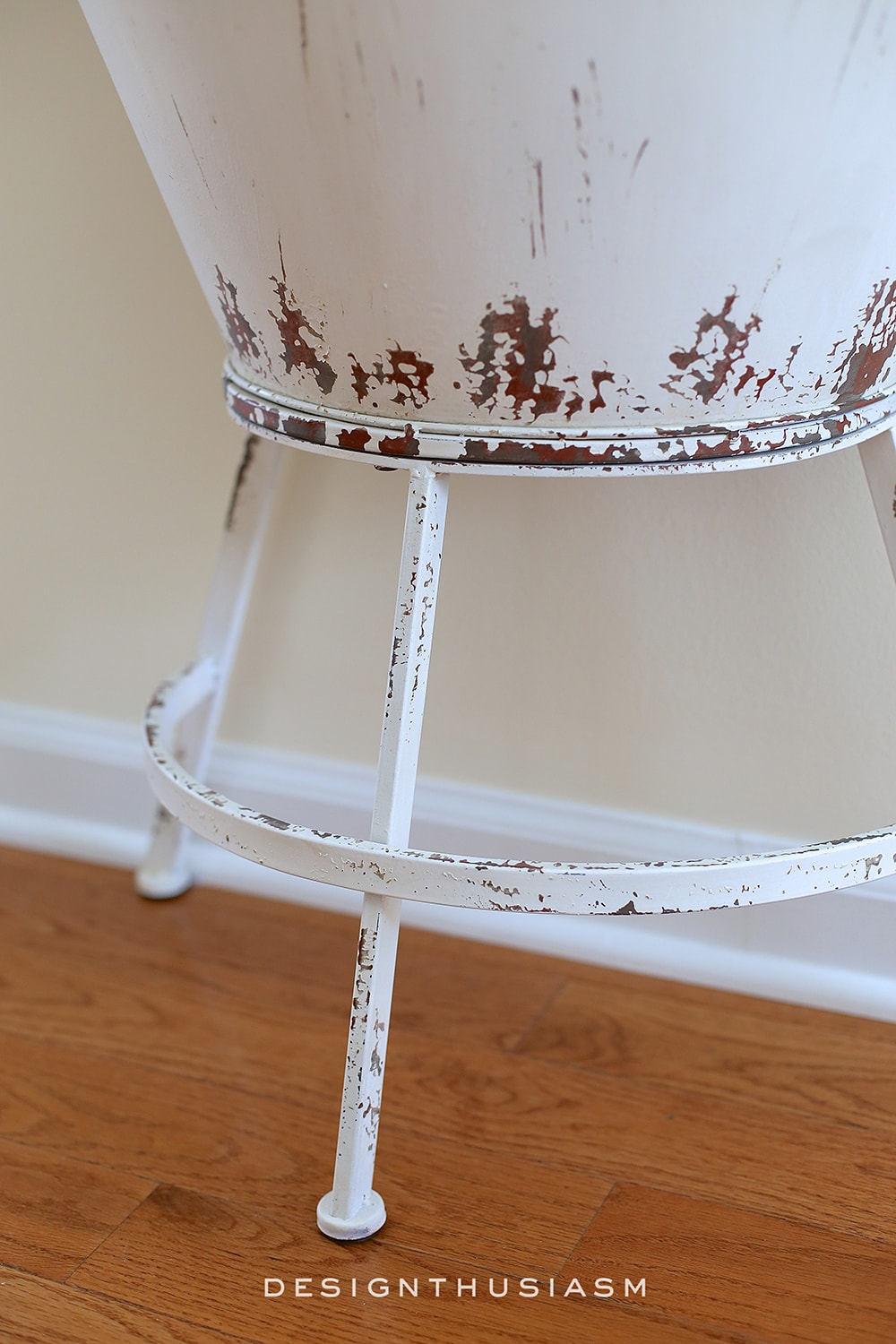 Metal Bin | A Fresh Way to Display Flowers | terilynadamsblog.com