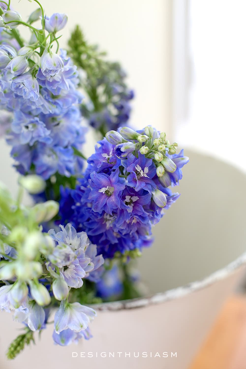 Metal Bin | A Fresh Way to Display Flowers | terilynadamsblog.com