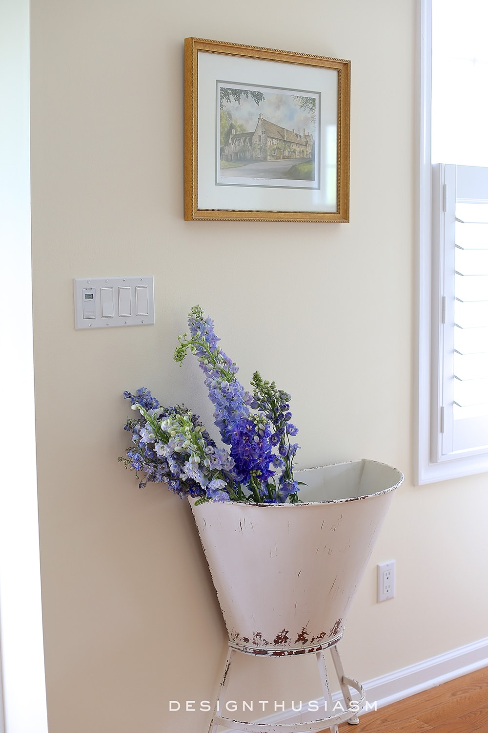 Metal Bin | A Fresh Way to Display Flowers | terilynadamsblog.com