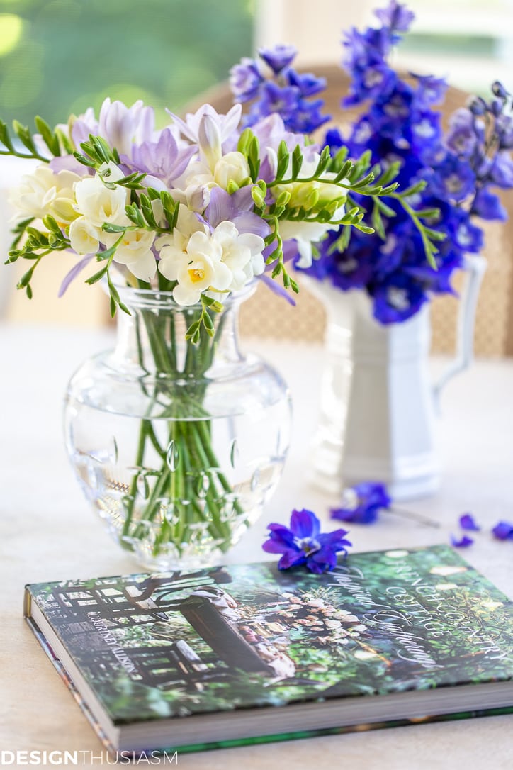Mother's Day gift pairings book and flowers