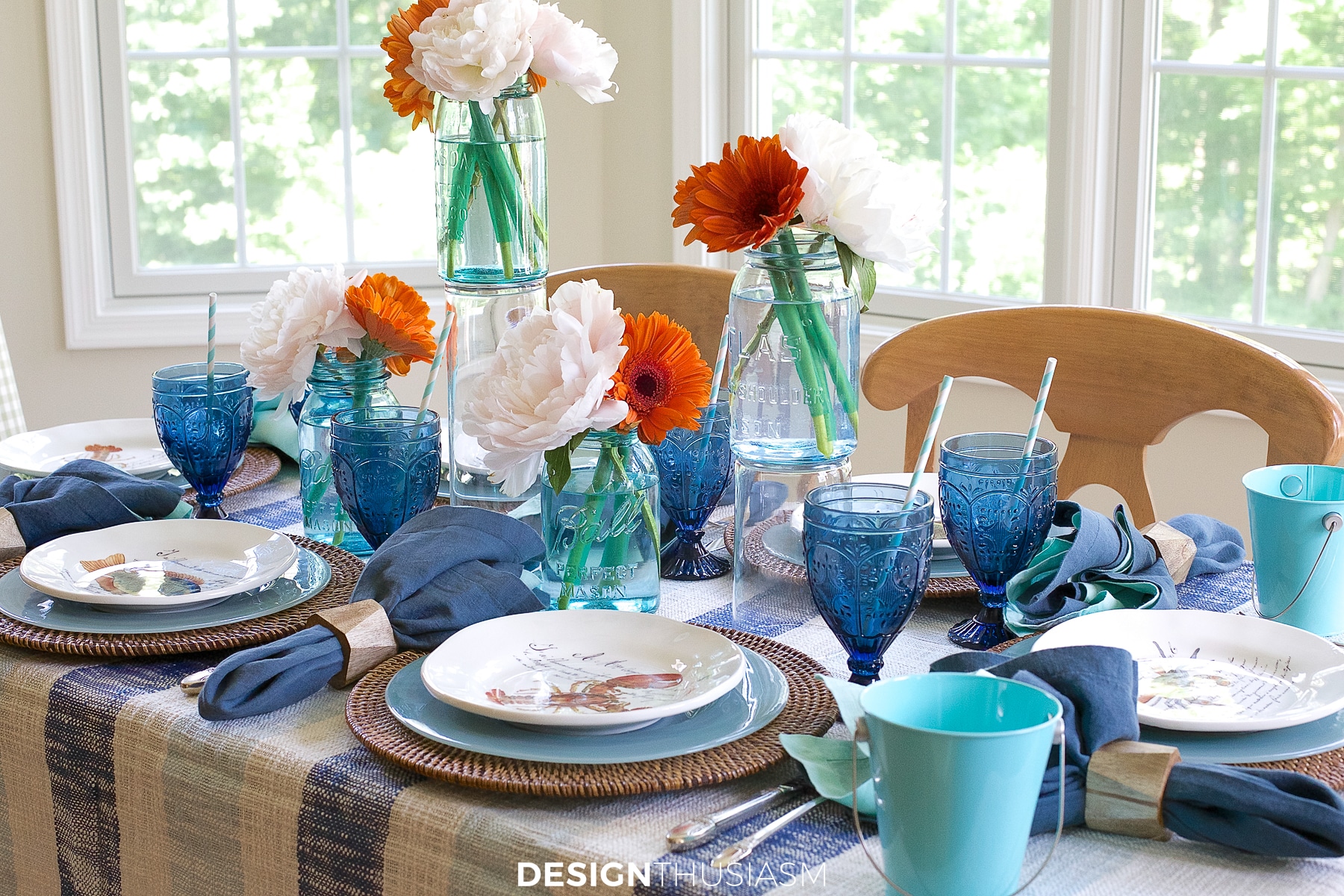 summer clambake table with blue and orange