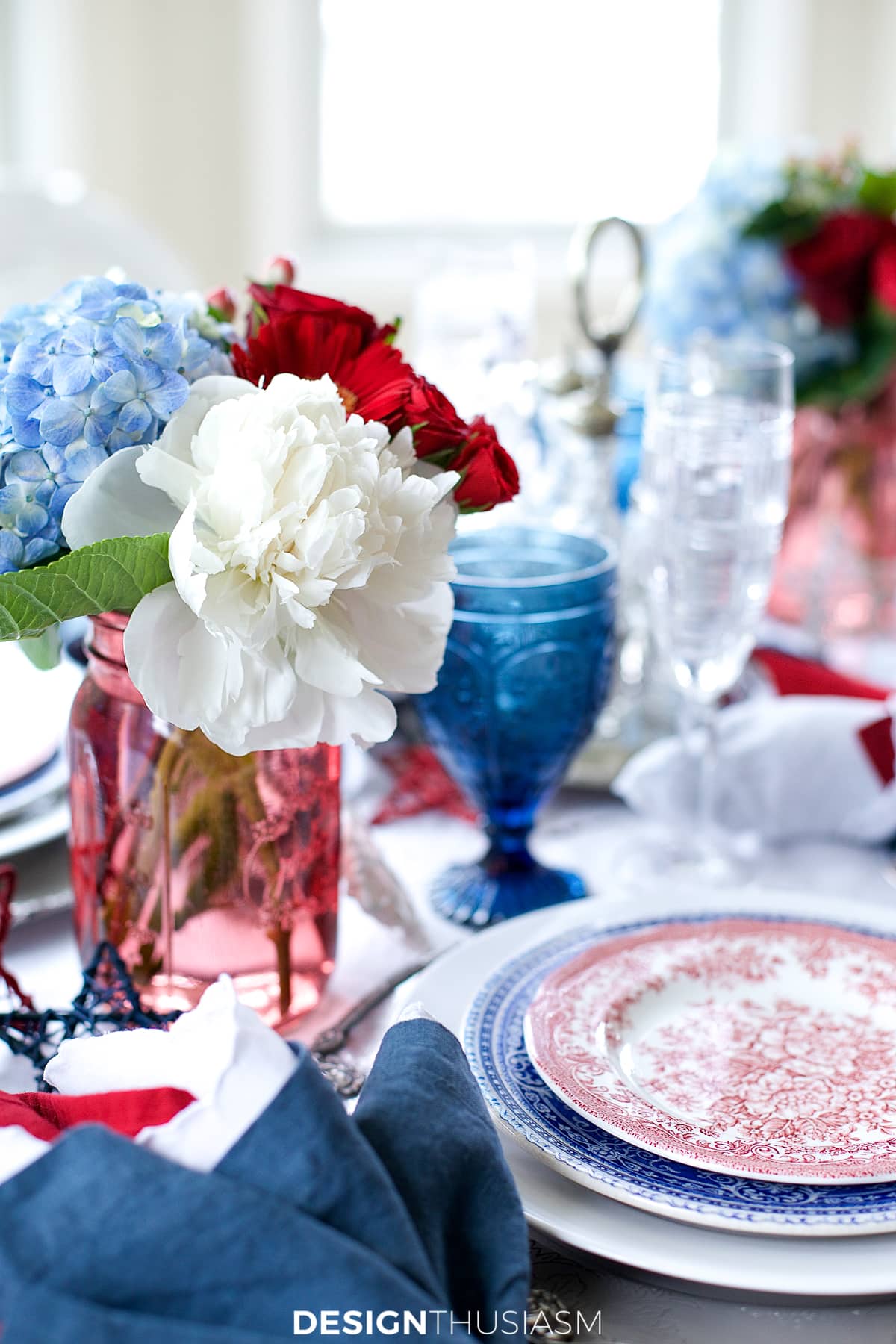 july 4th brunch tablescape