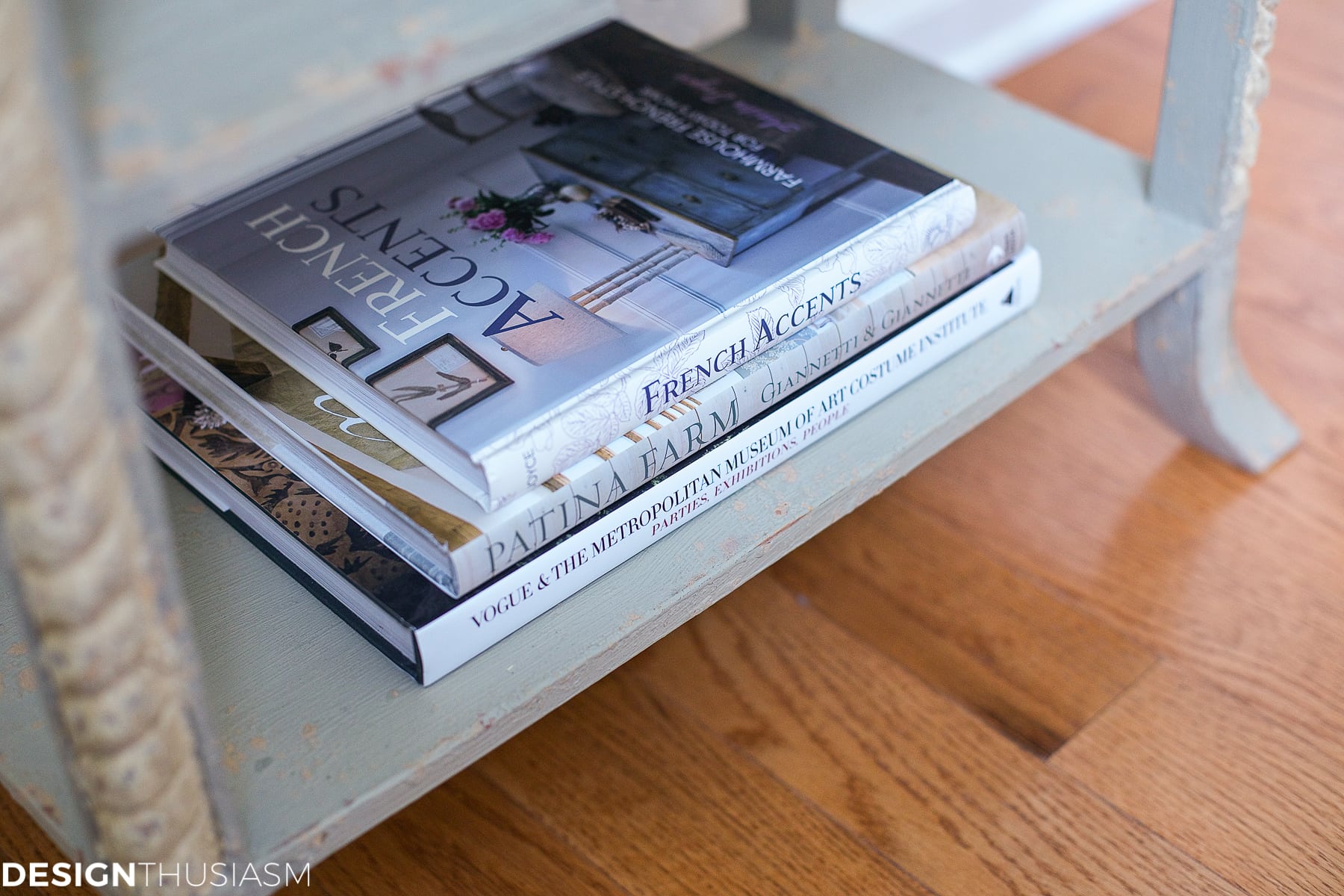 narrow end table with small shelves