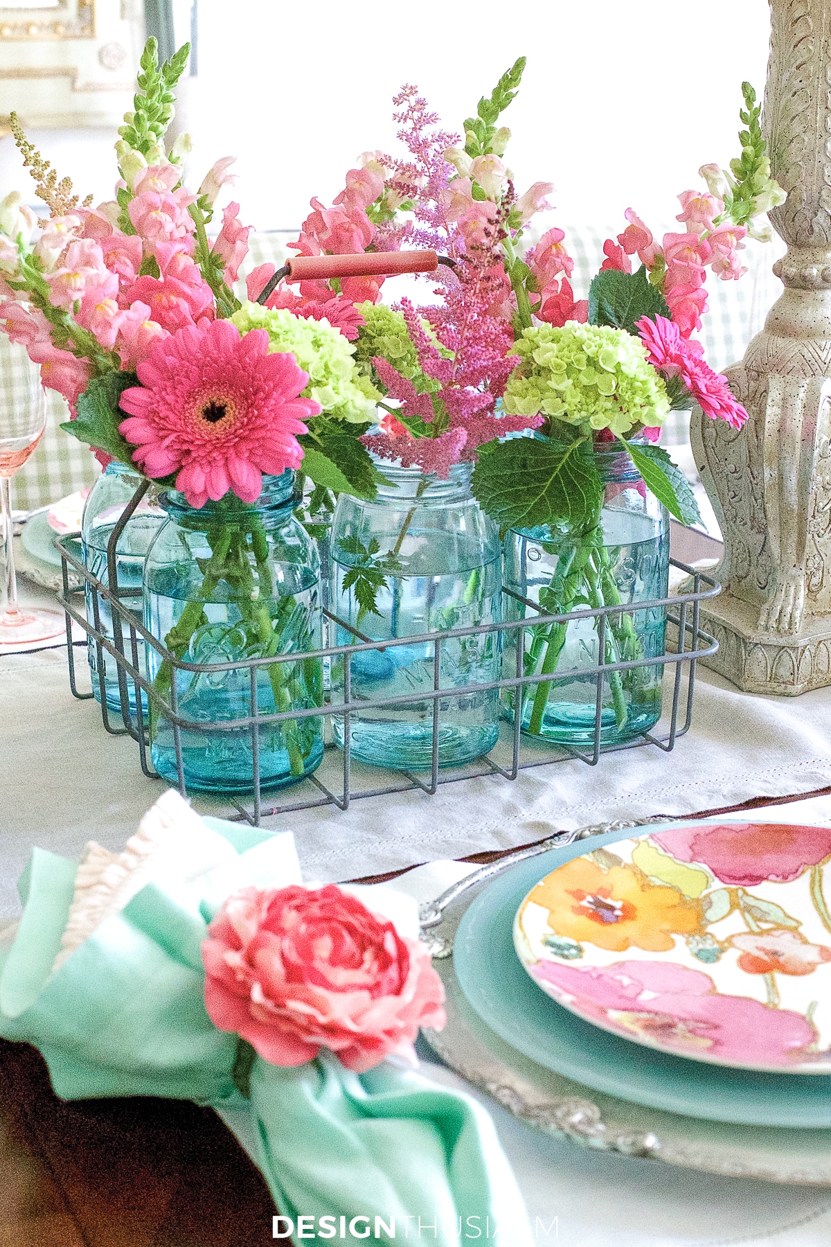summer table with mason jar flowers