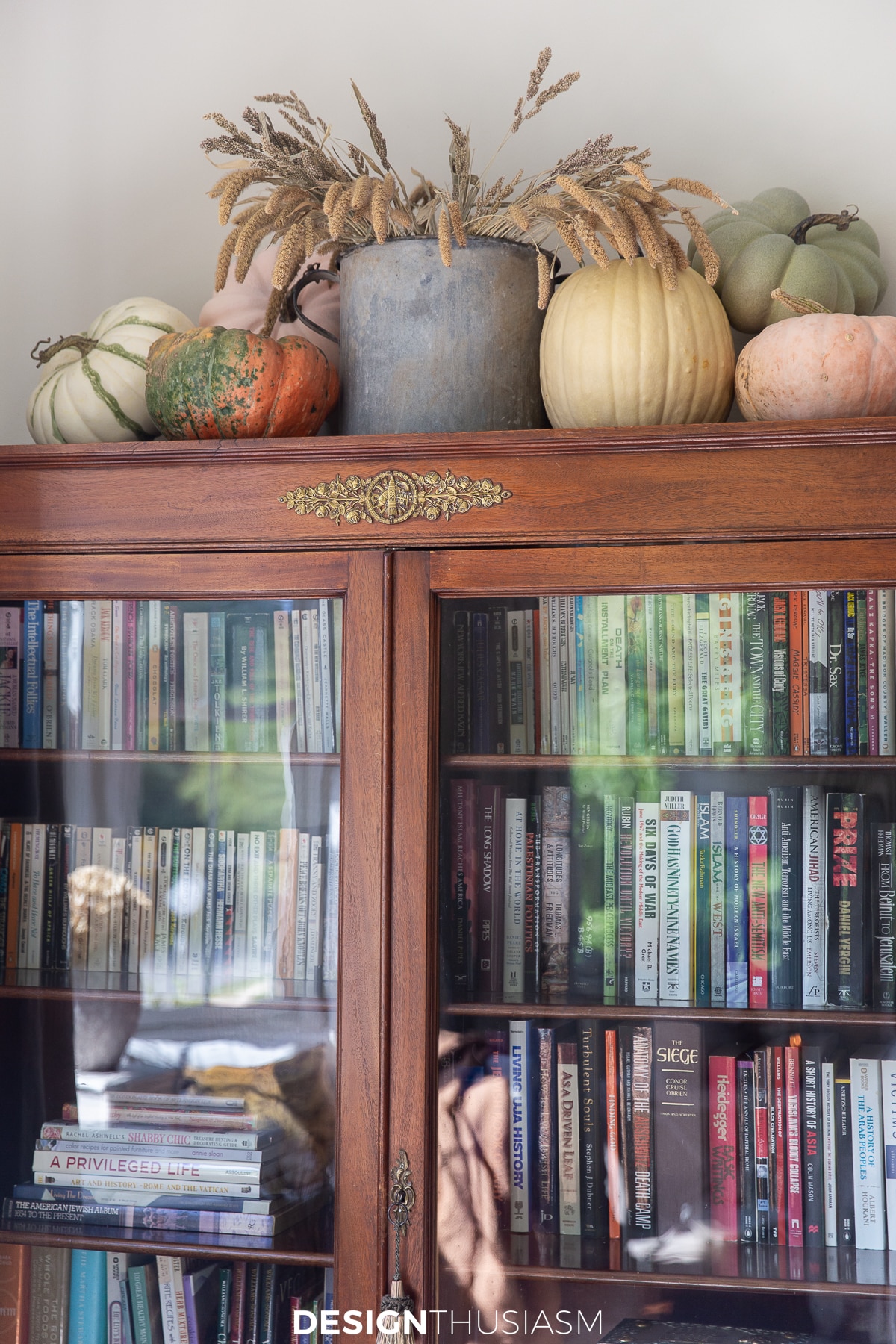 fall living room pumpkins on bookcase