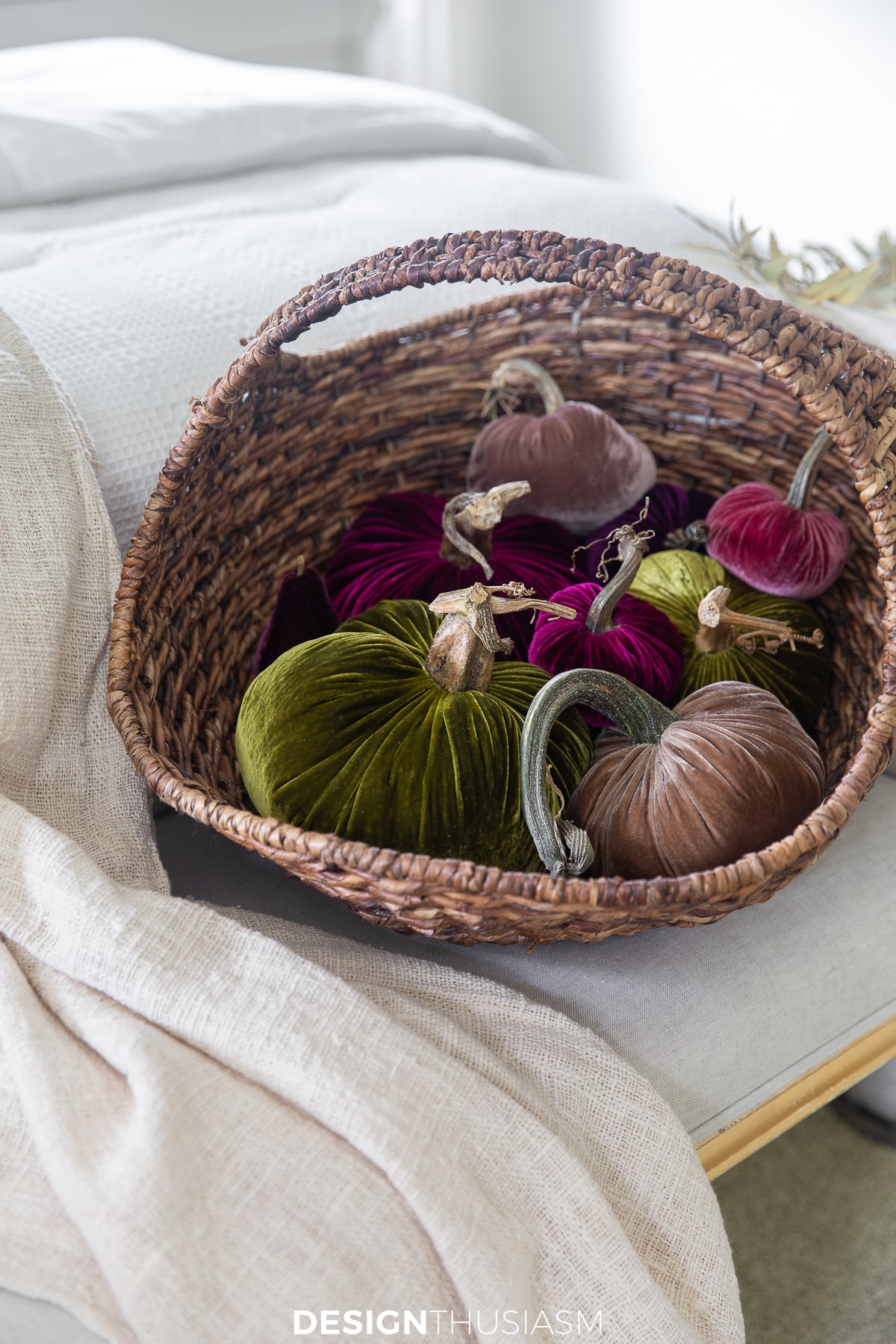 fall bedroom decor | market basket with velvet pumpkins