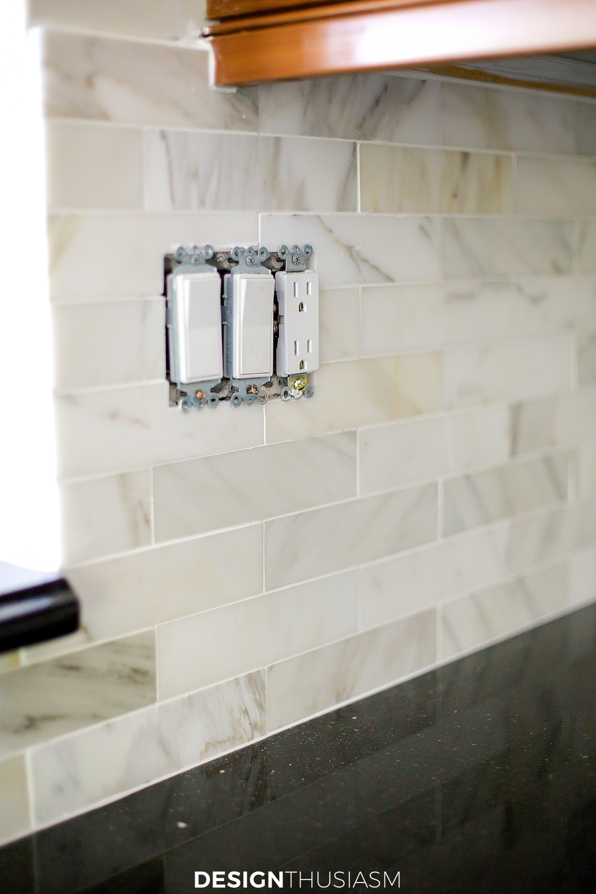 calacatta gold marble kitchen backsplash