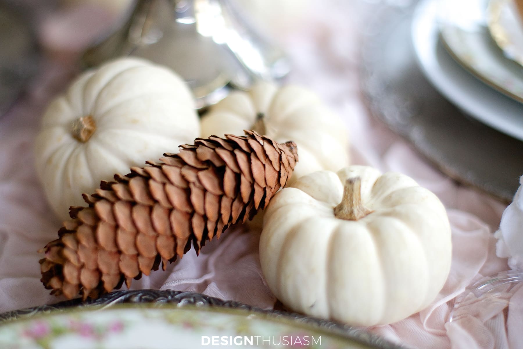 soft vintage thanksgiving table pumpkins