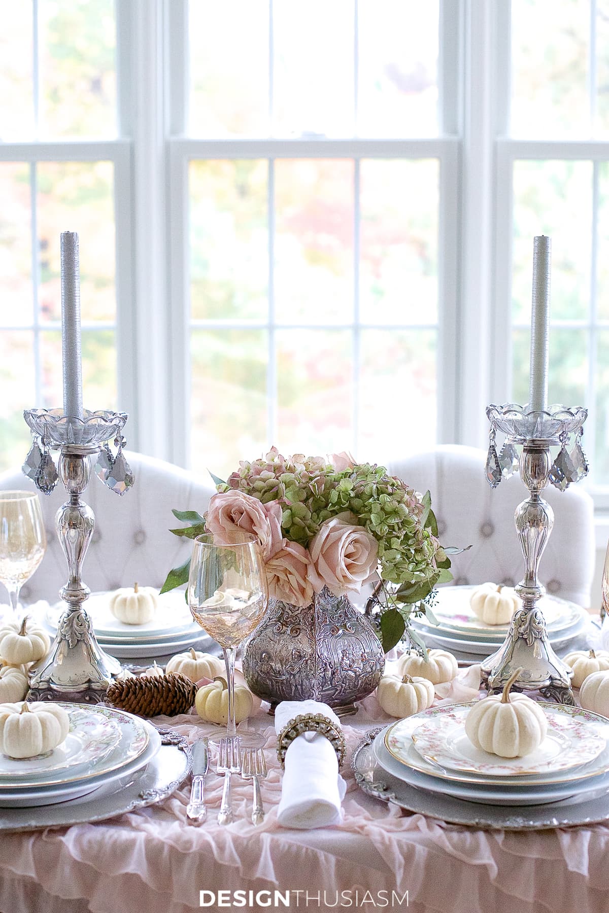 soft vintage thanksgiving table