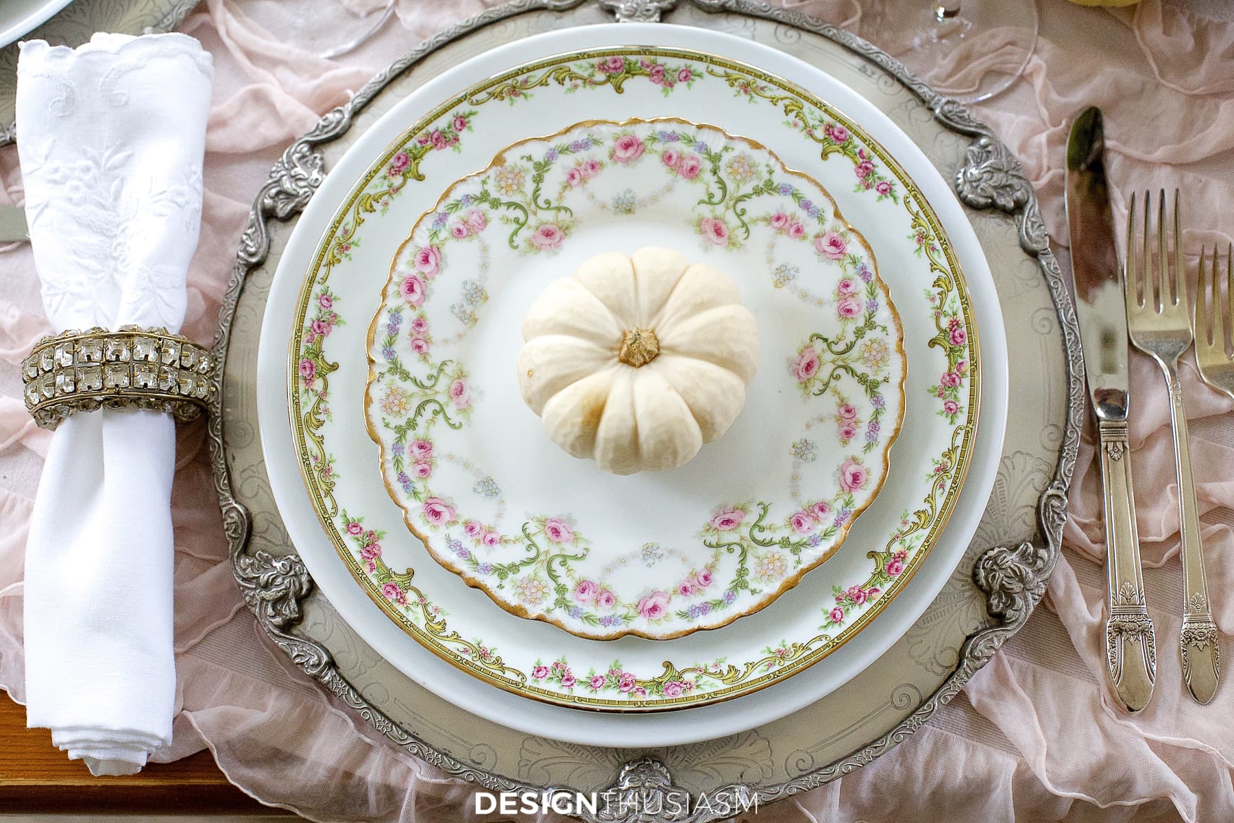 soft vintage thanksgiving table plates