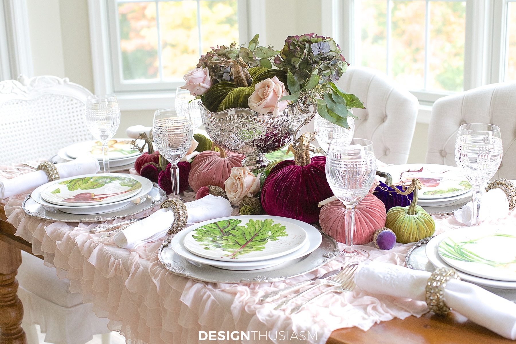Velvet pumpkin table left view