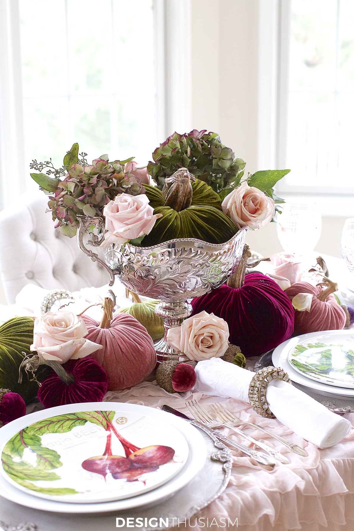 Velvet pumpkin table side view
