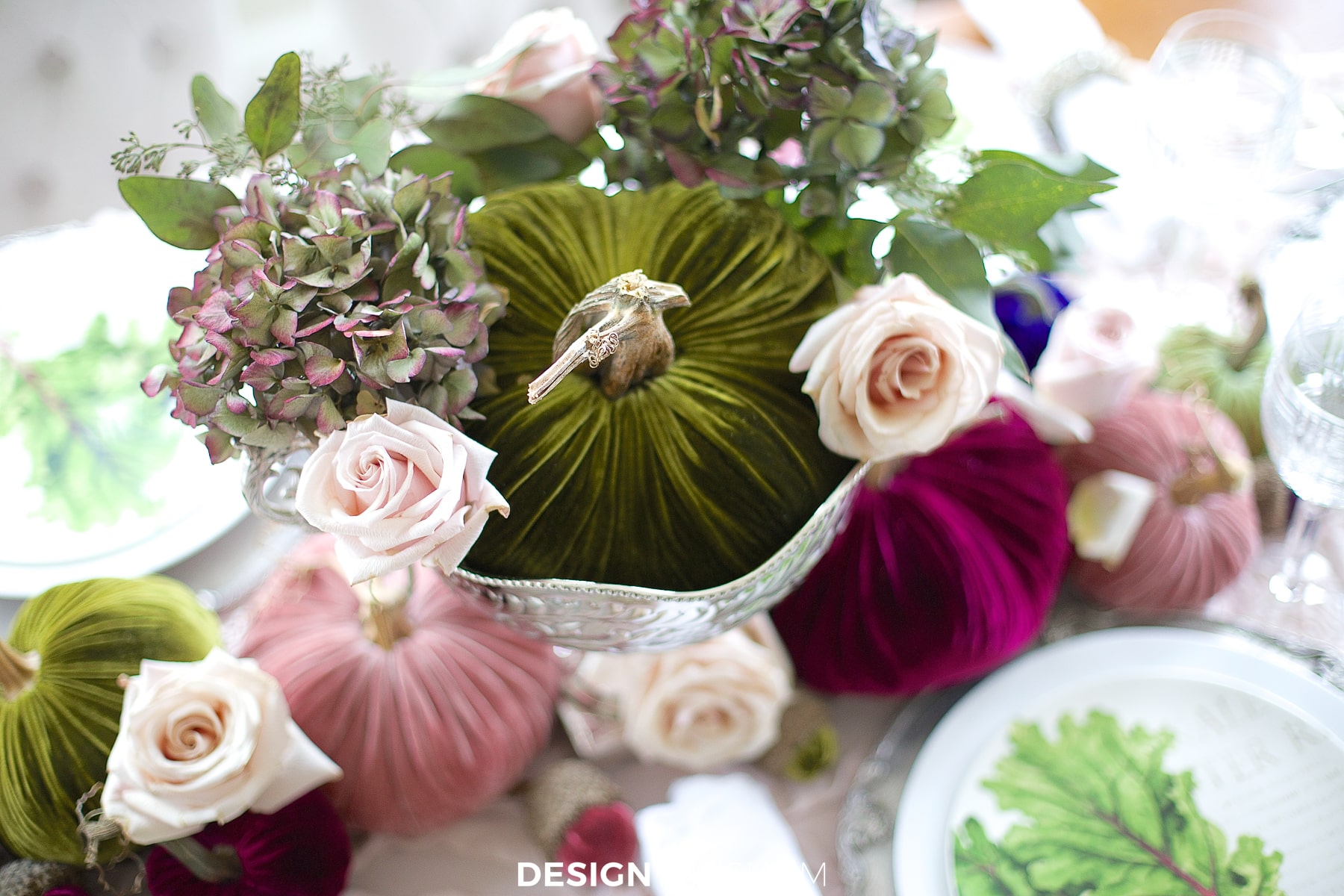 Velvet pumpkin table overview