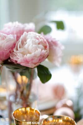 Pink & Gold Xmas Table peonies