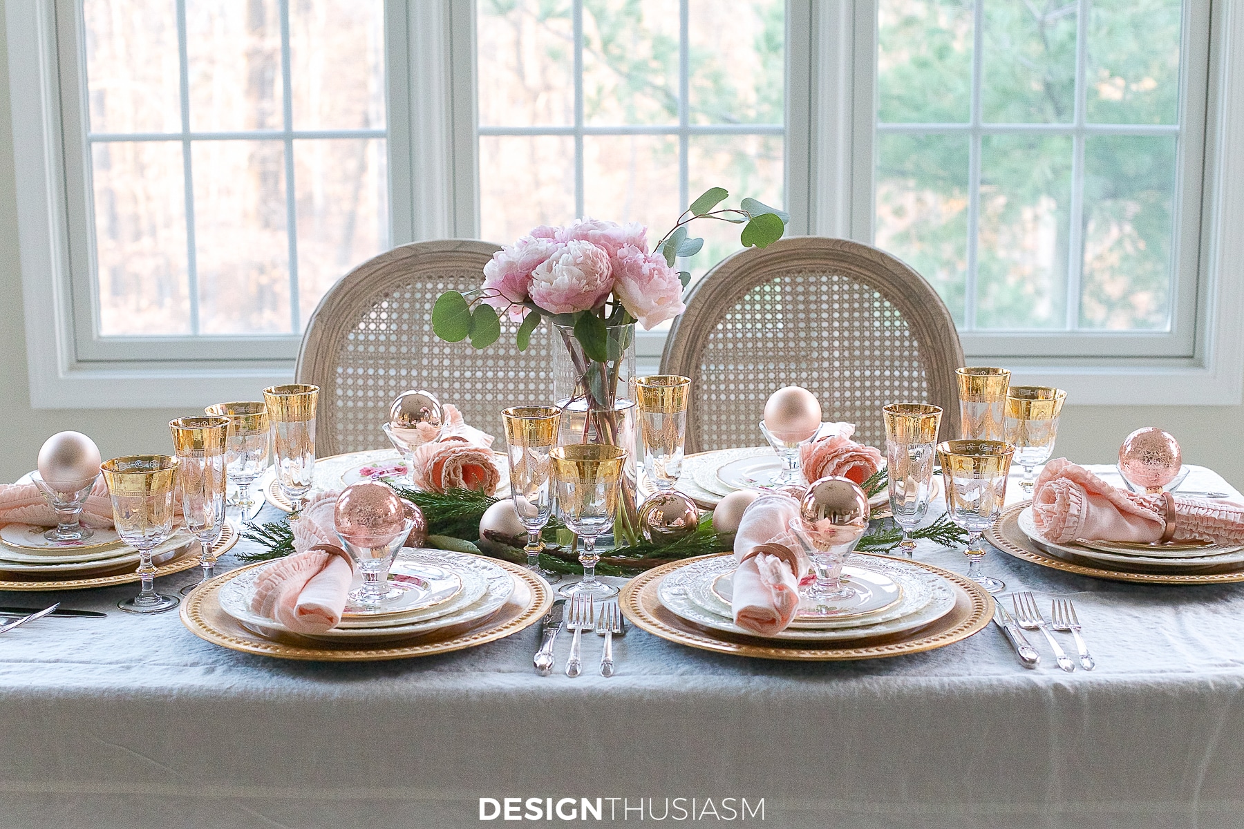 Pink & Gold Xmas Table