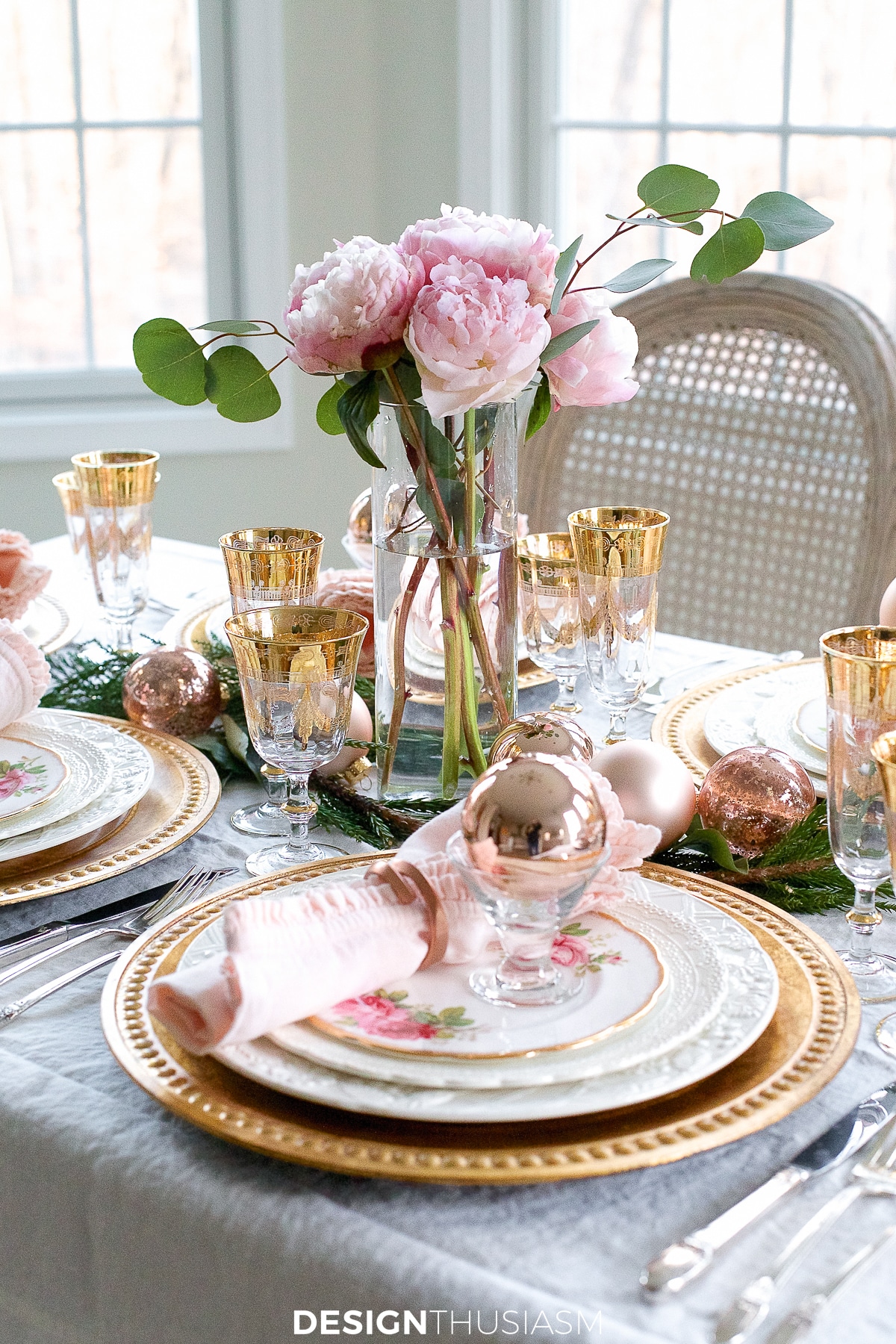 Pink & Gold Xmas Table
