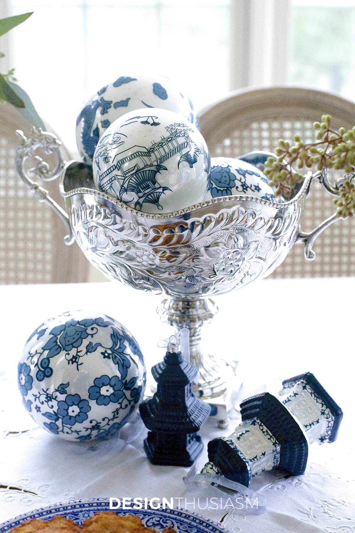Using Blue and White Chinoiserie for Hanukkah Decorations | terilynadamsblog.com