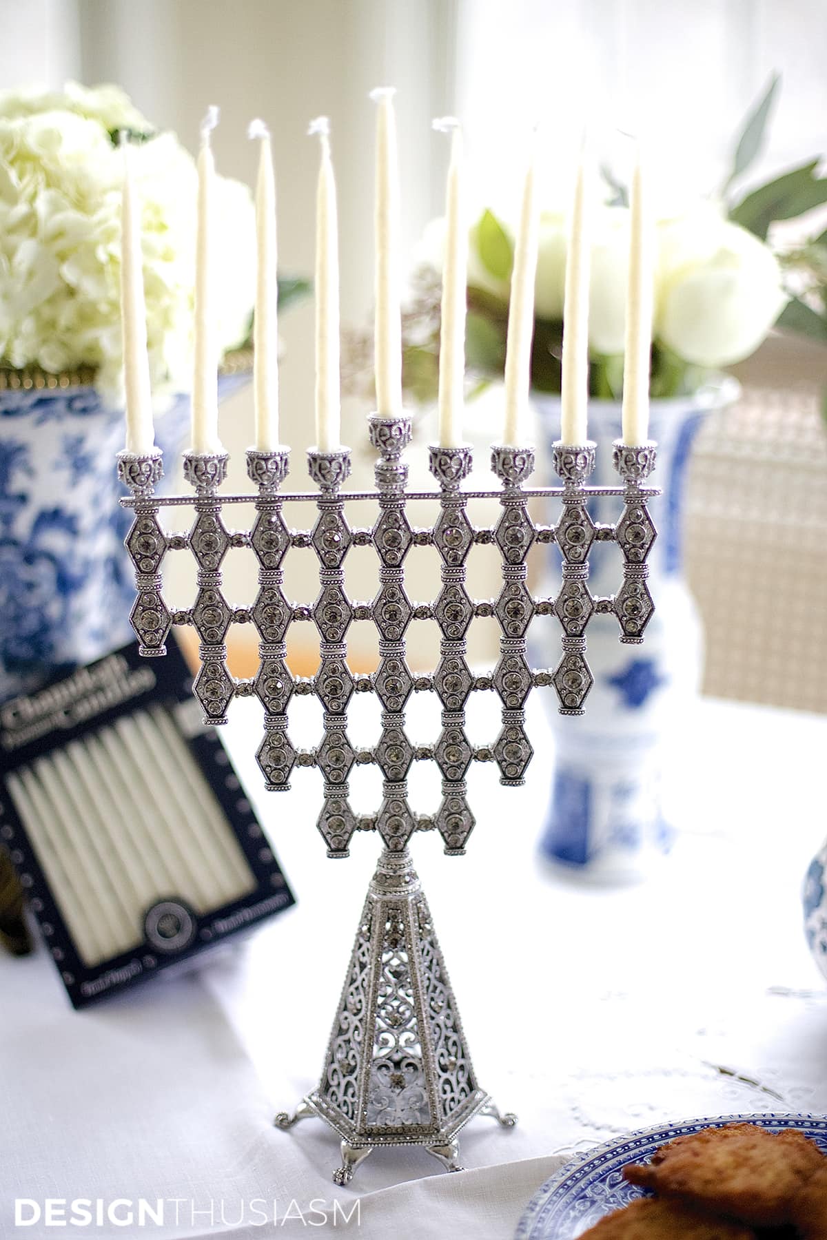 Using Blue and White Chinoiserie for Hanukkah Decorations | terilynadamsblog.com