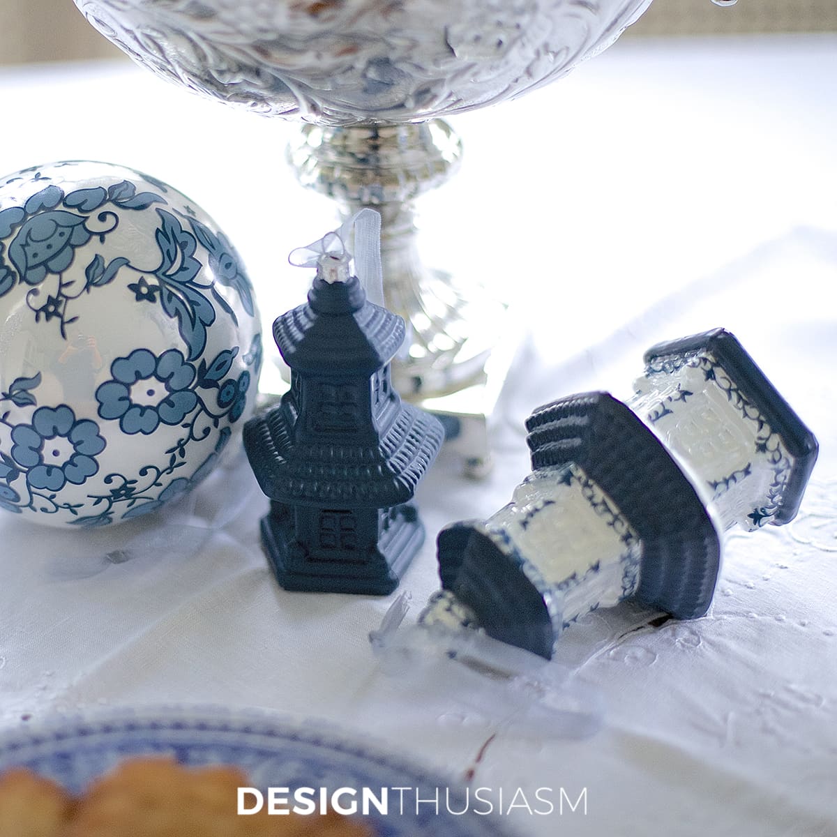 Using Blue and White Chinoiserie for Hanukkah Decorations | terilynadamsblog.com