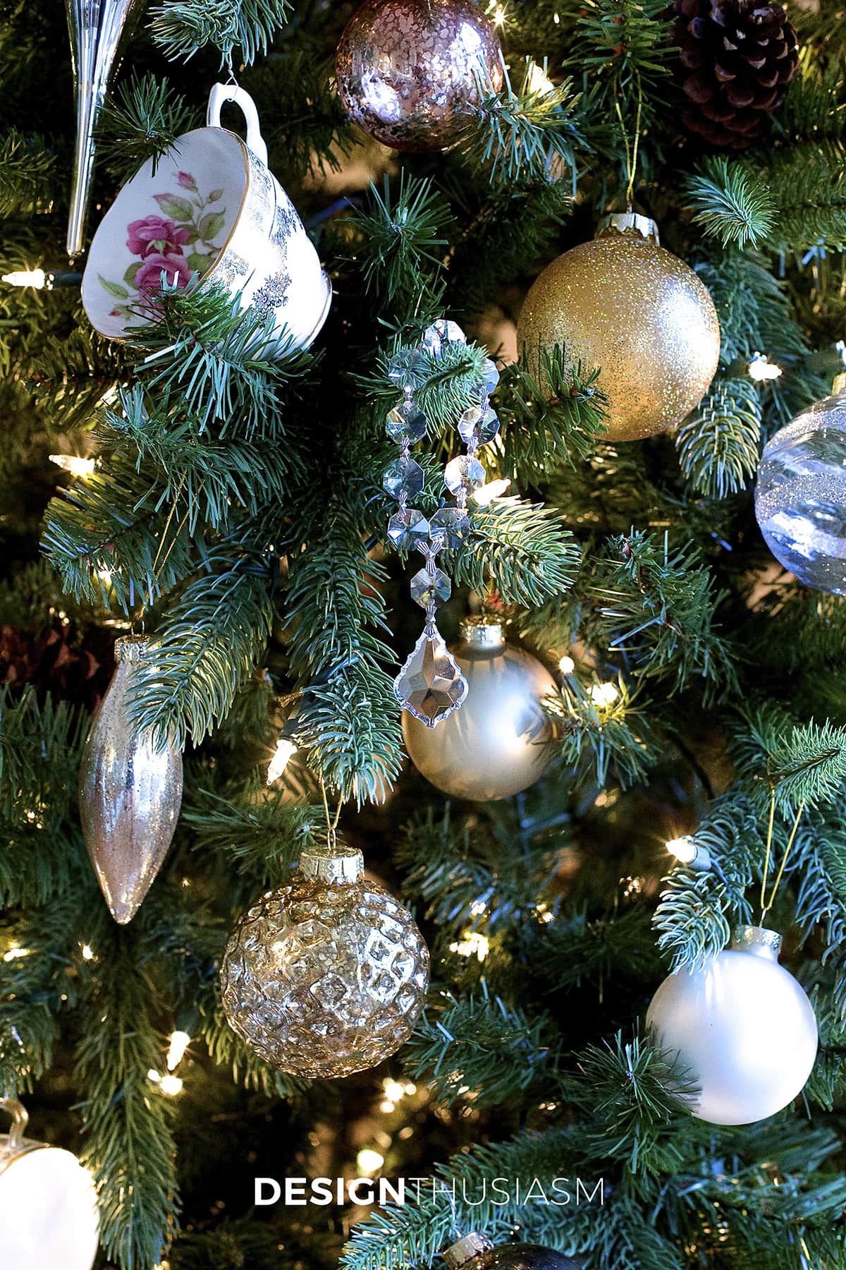 Add Personal Style to Your Christmas Tree Decorating | terilynadamsblog.com