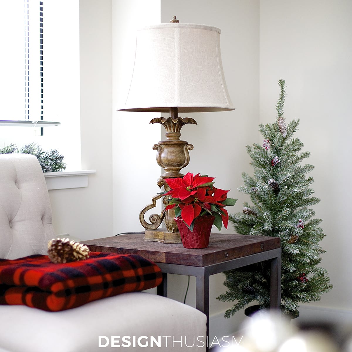 Holiday Decorating Ideas for a Small Apartment | terilynadamsblog.com