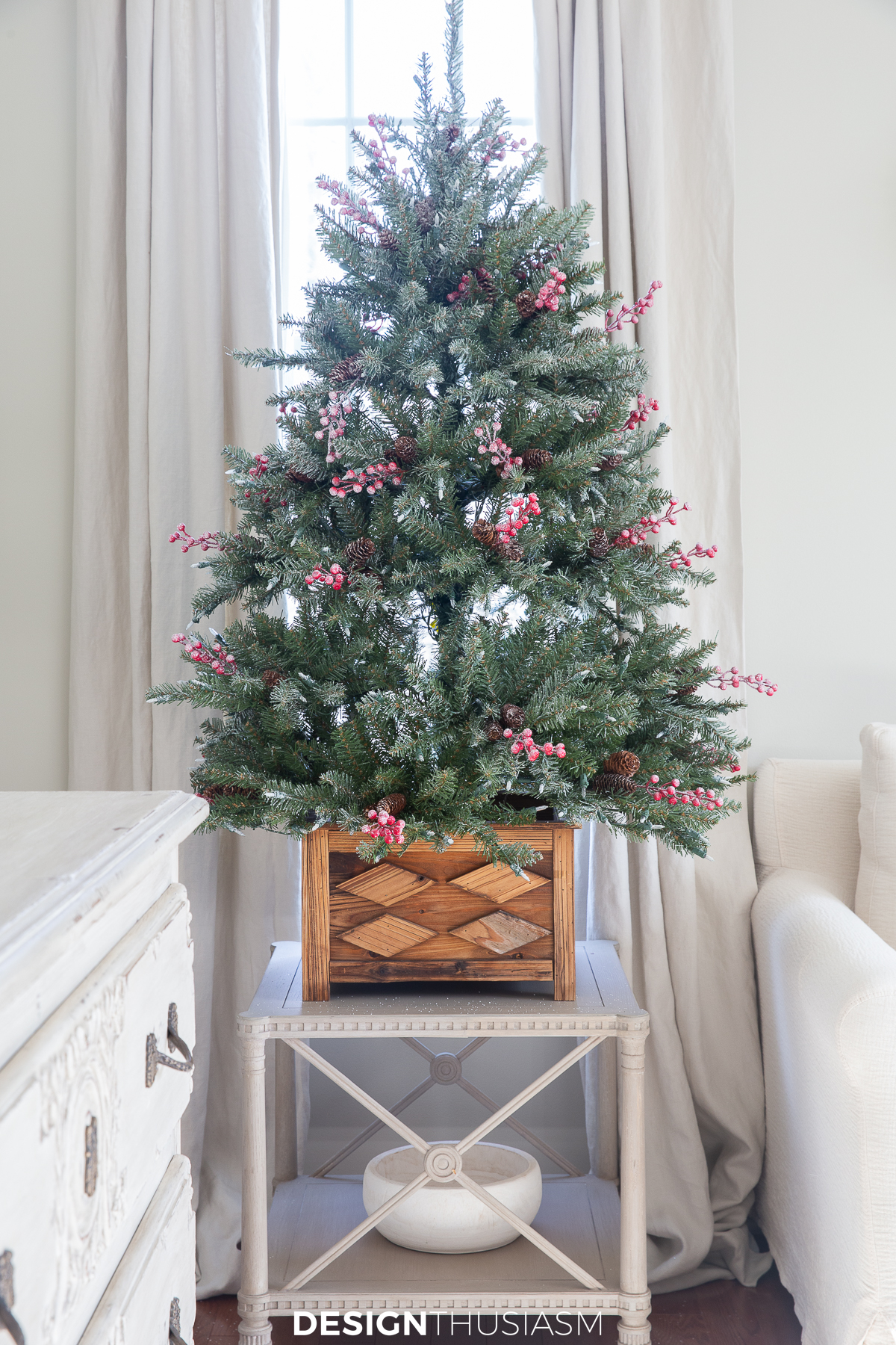undecorated tree