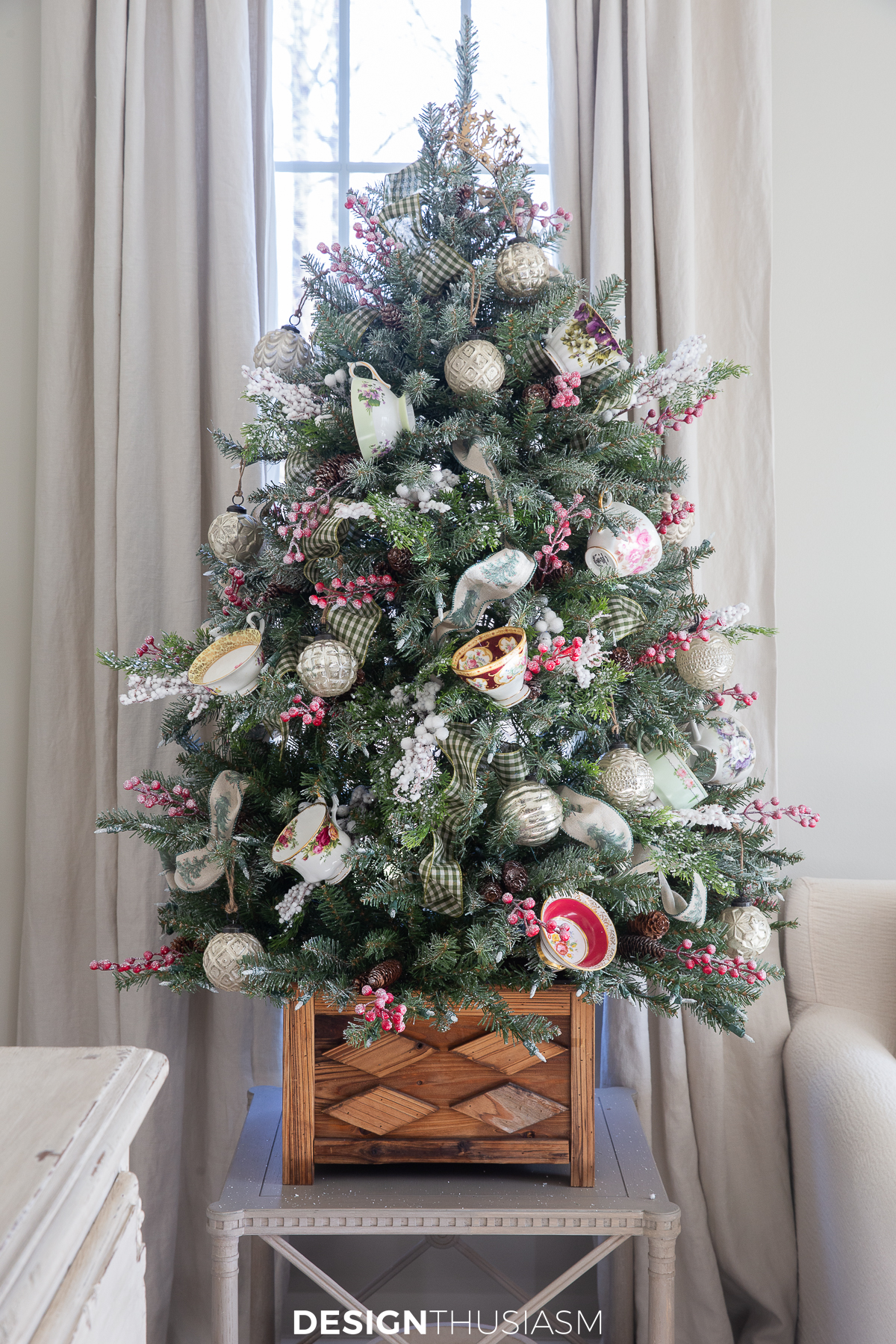 mini teacup tree fully decorated