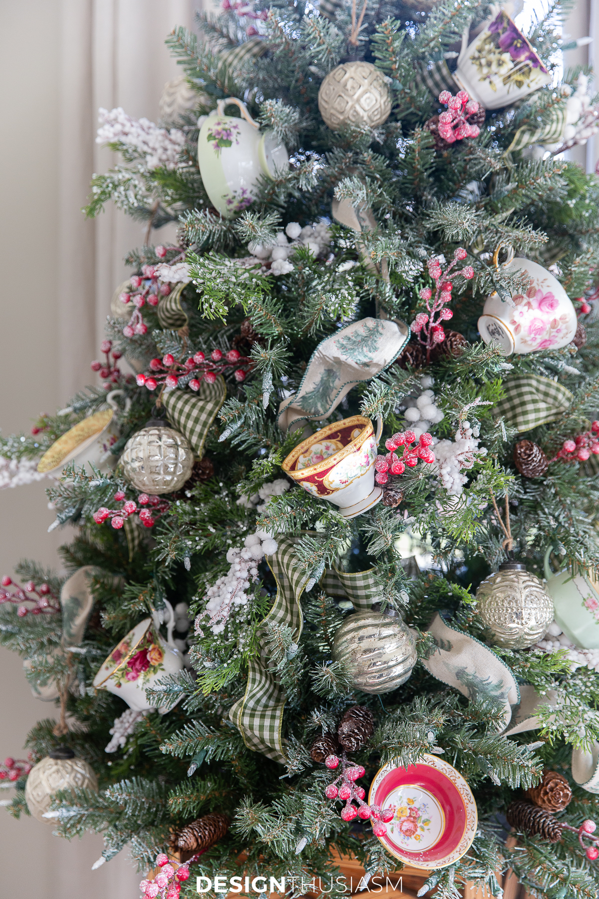 mini teacup tree closeup