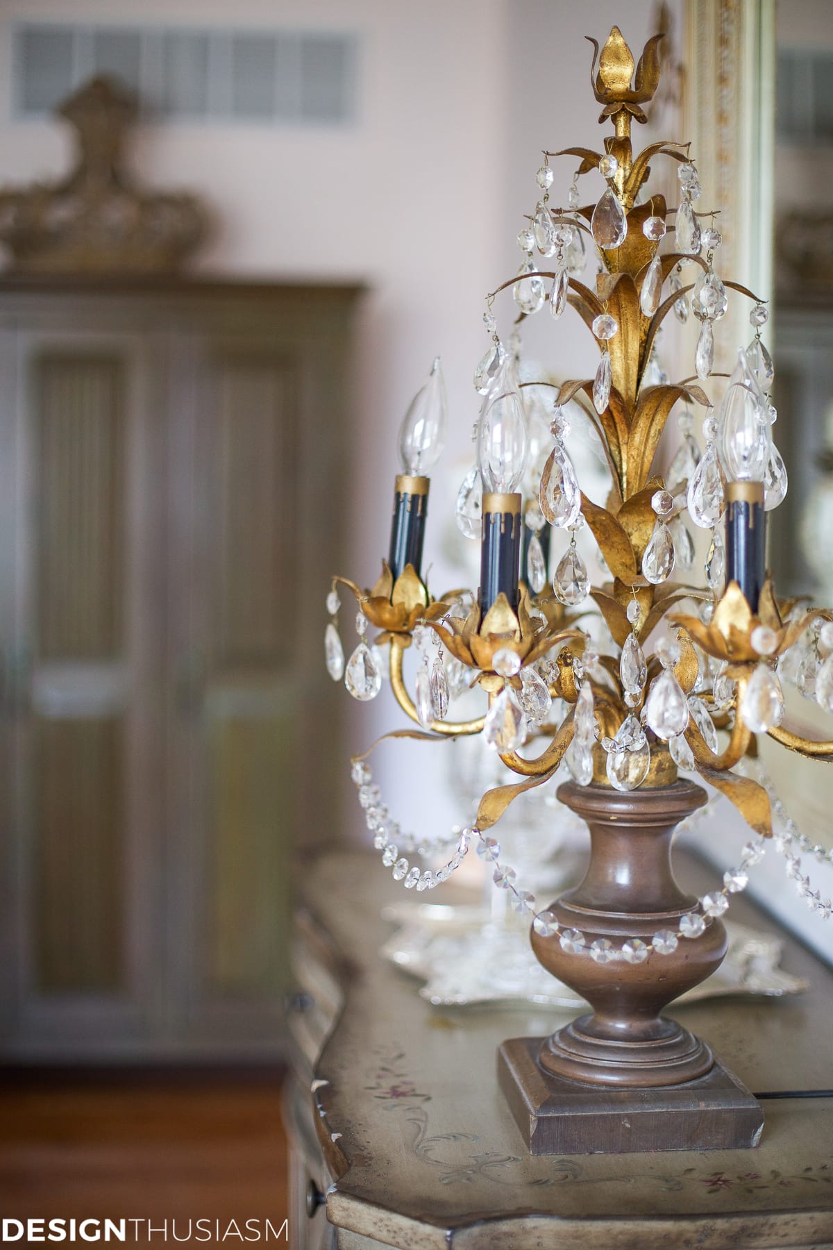 Elegant dining rooms | vintage crystal candelabra | terilynadamsblog.com