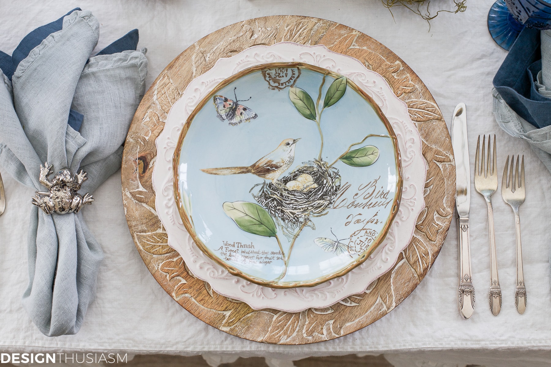 Elegant Easter table decorations for a holiday brunch | terilynadamsblog.com