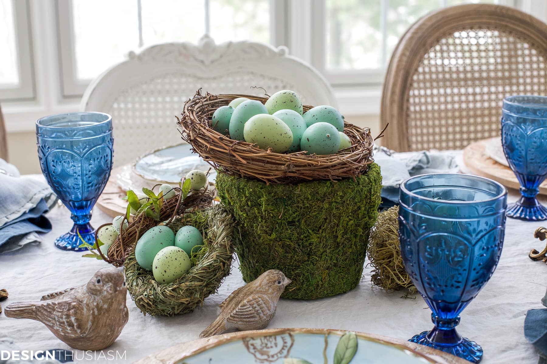 Elegant Easter table decorations for a holiday brunch | terilynadamsblog.com