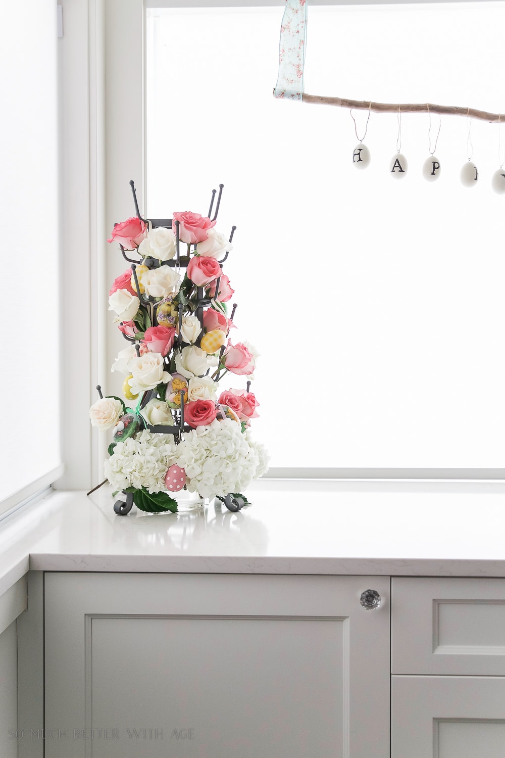 somuchbetterwithage-floral-centrepiece