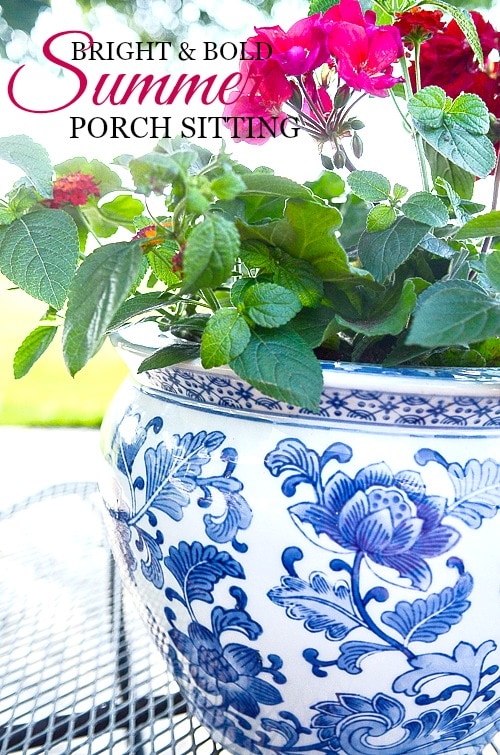 BRIGHT AND BOLD SUMMER PORCH