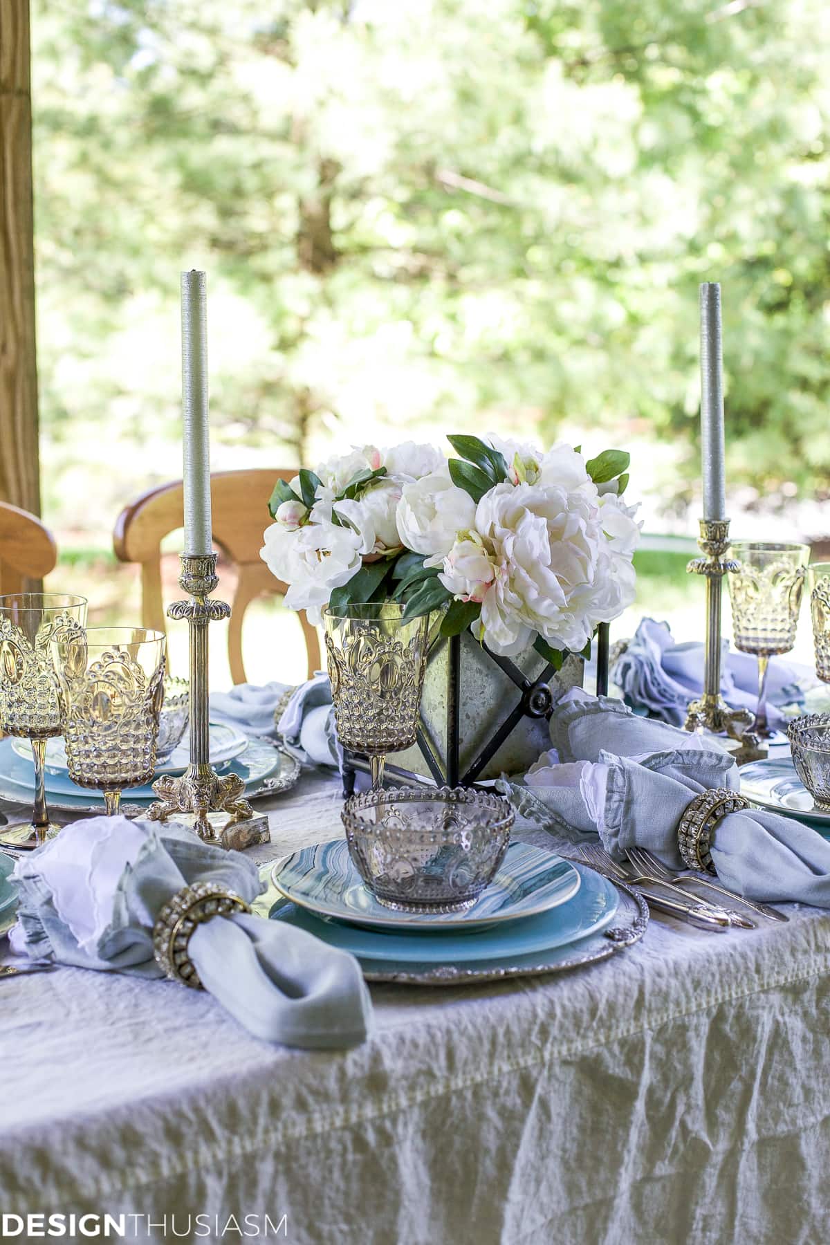 Seaside Decor | Setting a Summer Table with Coastal Dinnerware - terilynadamsblog.com